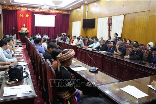 Dự buổi lễ có 40 đại biểu, đại diện cho 1.404 người là người có uy tín, trưởng thôn tiêu biểu trên địa bàn tỉnh Bắc Kạn. Ảnh: Vũ Hoàng Giang - TTXVN