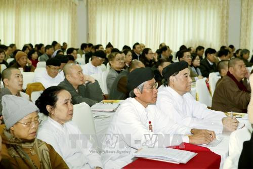 Các tôn giáo chức sắc, nhà tu hành tôn giáo dự hội nghị. Ảnh: Nguyễn Dân –TTXVN Các tôn giáo chức sắc, nhà tu hành tôn giáo dự hội nghị. Ảnh: Nguyễn Dân –TTXVN
