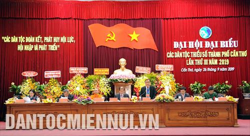 Đoàn chủ tịch Đại hội đại biểu các dân tộc thiểu số thành phố Cần Thơ 2019