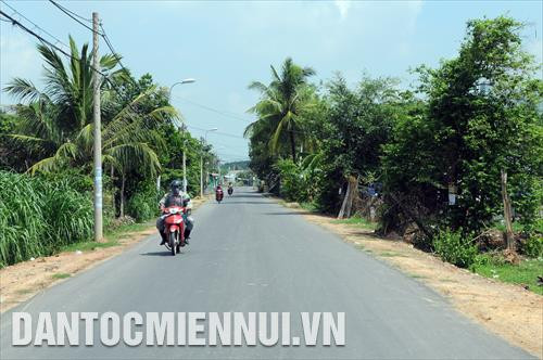 Tuyến đường nông thôn mới khang trang, sạch đẹp của xã Tân Thông Hội