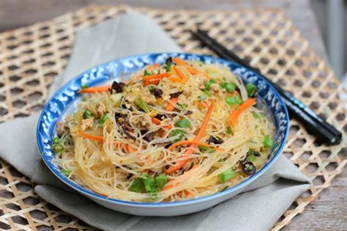 Miến dong mềm dai, ăn mát và chế biến được nhiều món ngon