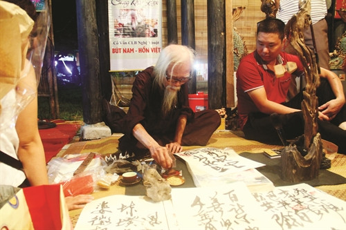 Giới thiệu thú chơi chữ - một nét đẹp của người Hà Nội