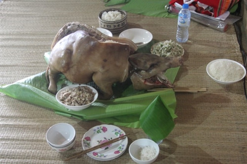 Mâm cúng trong lễ tiễn hồn của người Thái.