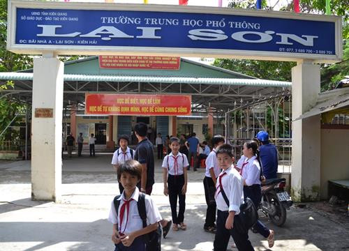 Xã Lại Sơn (huyện Kiên Hải) là một trong 9 xã đảo của tỉnh Kiên Giang đang trên đà đổi mới, phát triển toàn diện giáo dục - đào tạo. Ảnh : Lê Huy Hải - TTXVN