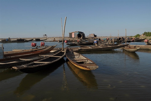 Bình minh trên Đầm Chuồn. Bình minh trên Đầm Chuồn.