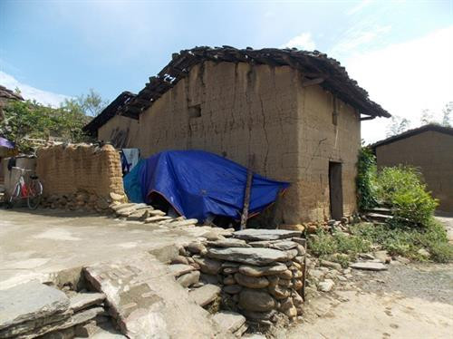 Một ngôi nhà trình tưởng bỏ hoang.