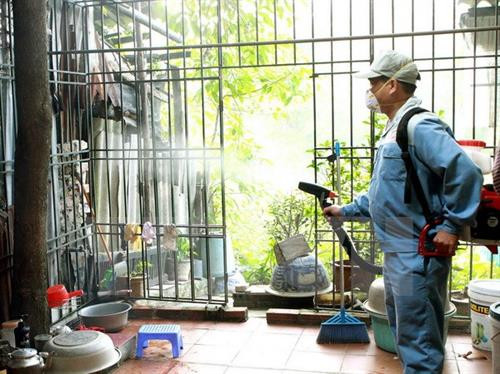 Phun thuốc diệt muỗi - TTXVN Phun thuốc diệt muỗi - TTXVN