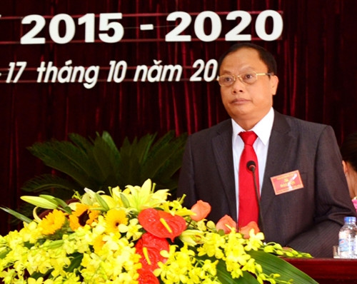 Đồng chí Nguyễn Văn Du tái đắc cử chức Bí thư Tỉnh ủy Bắc Kạn khóa XI. Ảnh: Nguyễn Trình- TTXVN Đồng chí Nguyễn Văn Du tái đắc cử chức Bí thư Tỉnh ủy Bắc Kạn khóa XI. Ảnh: Nguyễn Trình- TTXVN