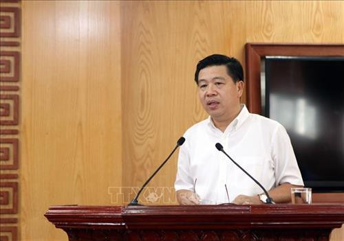 Giám đốc Công an tỉnh Lai Châu Lê Văn Bẩy kiến nghị với Bộ Chính trị và Ban Bí thư về những chính sách đặc thù về tuyển sinh trong lực lượng công an đối với đồng bào dân tộc thiểu số. Ảnh: Quý Trung – TTXVN Phó Chủ nhiệm Ủy ban Dân tộc Lê Sơn Hải phát biểu về những chính sách dành cho đồng bào dân tộc thiểu số. Ảnh: Quý Trung – TTXVN Giám đốc Công an tỉnh Lai Châu Lê Văn Bẩy kiến nghị với Bộ Chính trị và Ban Bí thư về những chính sách đặc thù về tuyển sinh trong lực lượng công an đối với đồng bào dân tộc thiểu số. Ảnh: Quý Trung – TTXVN Phó Chủ nhiệm Ủy ban Dân tộc Lê Sơn Hải phát biểu về những chính sách dành cho đồng bào dân tộc thiểu số. Ảnh: Quý Trung – TTXVN