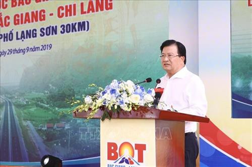 Phó Thủ tướng Trịnh Đình Dũng phát biểu. Ảnh: Minh Quyết - TTXVN Phó Thủ tướng Trịnh Đình Dũng phát biểu. Ảnh: Minh Quyết - TTXVN