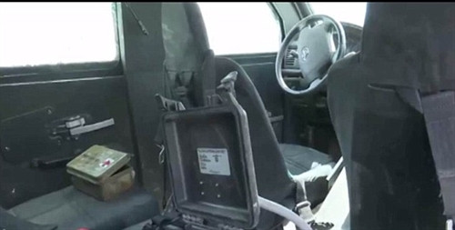 Xe chở đặc nhiệm SEAL bị đạn IS găm nát ảnh 3