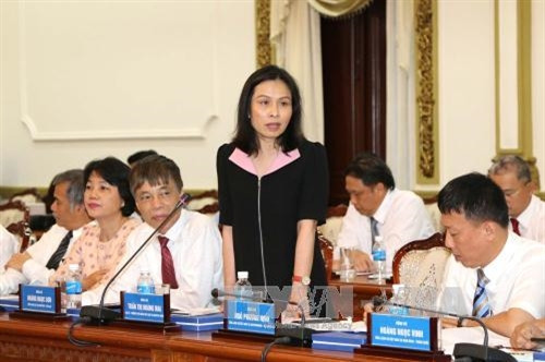 Bà Trần Thị Hoàng Mai, Đại sứ - Trưởng Phái đoàn Việt Nam tại UNESCO phát biểu tại buổi gặp gỡ lãnh đạo Thành phố Hồ Chí Minh. Ảnh: Thanh Vũ - TTXVN