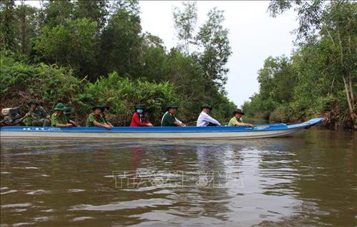 Lực lượng chức năng thường xuyên kiểm tra tình hình phòng, chống cháy rừng trên địa bàn tỉnh. Ảnh: Hồng Thái - TTXVN Lực lượng chức năng thường xuyên kiểm tra tình hình phòng, chống cháy rừng trên địa bàn tỉnh. Ảnh: Hồng Thái - TTXVN