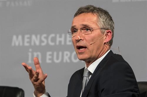 Trong ảnh (tư liệu): Tổng thư ký NATO Jens Stoltenberg trong một hội nghị ở Passau, Đức ngày 10/10. EPA/TTXVN