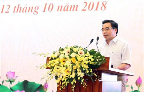 Ông Quách Thành Trung, Phó Chủ tịch xã Cán Khê, huyện Như Thanh, tỉnh Thanh hóa đại diện các xã 135 vươn lên thoát nghèo phát biểu tại Hội nghị. Ảnh: Anh Tuấn – TTXVN Ông Quách Thành Trung, Phó Chủ tịch xã Cán Khê, huyện Như Thanh, tỉnh Thanh hóa đại diện các xã 135 vươn lên thoát nghèo phát biểu tại Hội nghị. Ảnh: Anh Tuấn – TTXVN