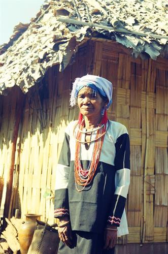 Nam phục người Raglai.