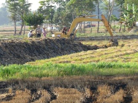 Tăng cường nạo vét, khơi thông các kênh rạch đảm bảo nguồn nước tưới. Ảnh: baodongthap.com.vn