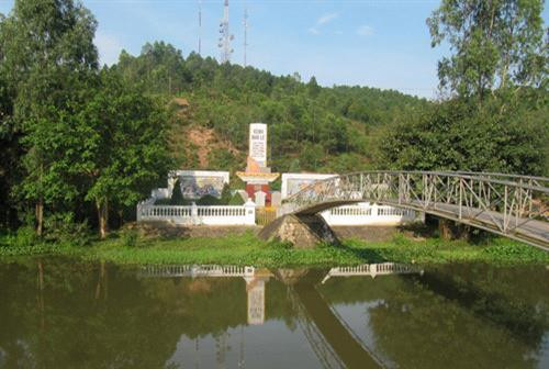 Đài tưởng niệm kênh nhà Lê tại xã Nghi Yên, H.Nghi Lộc, Nghệ An. Ảnh: thanhnien.vn Đài tưởng niệm kênh nhà Lê tại xã Nghi Yên, H.Nghi Lộc, Nghệ An. Ảnh: thanhnien.vn