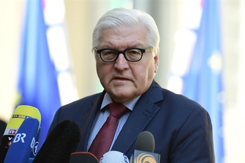 Trong ảnh (tư liệu): Ngoại trưởng Đức Frank-Walter Steinmeier trả lời báo giới tại thủ đô Berlin ngày 25/6. AFP/TTXVN