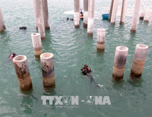 Các mốc vị trí sẽ khai quật. Ảnh: Phước Ngọc-TTXVN Các mốc vị trí sẽ khai quật. Ảnh: Phước Ngọc-TTXVN