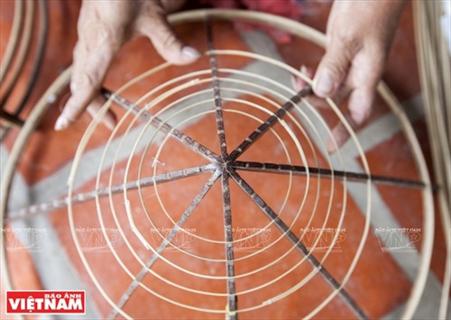 ... có độ mềm và dẻo cao để làm vành nón.