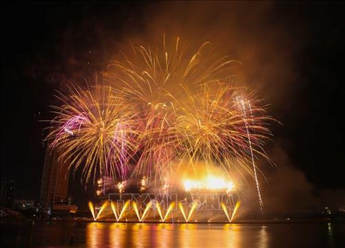 Màn trình diễn pháo hoa của đội Việt Nam. Ảnh: Trần Lê Lâm – TTXVN