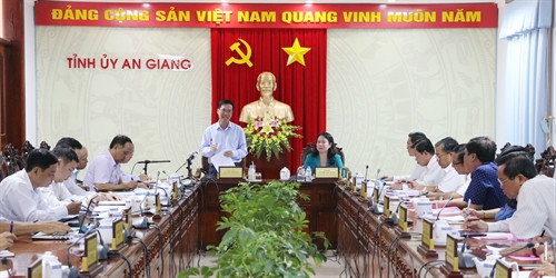 Quang cảnh buổi làm việc. Ảnh: Công Mạo-TTXVN