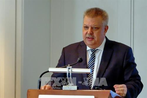 Ông Aleksey Popov, Tổng Lãnh sự Liên bang Nga tại Thành phố Hồ Chí Minh phát biểu tại Diễn đàn. Ảnh: Thế Anh-TTXVN