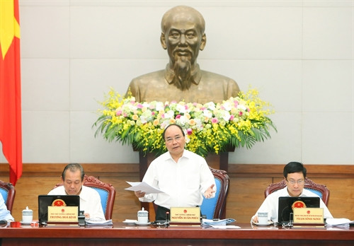 Thủ tướng Nguyễn Xuân Phúc phát biểu chỉ đạo tại Phiên họp Chính phủ thường kỳ tháng 10 năm 2016. Ảnh: Thống Nhất-TTXVN