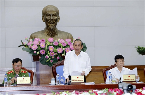 Phó Thủ tướng Trương Hòa Bình phát biểu tại cuộc họp. Ảnh: An Đăng – TTXVN