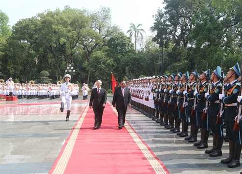 Tổng Bí thư Nguyễn Phú Trọng và Tổng Bí thư , Chủ tịch nước Lào Bounnhang Volachith duyệt đội danh dự Quân đội nhân dân Việt Nam . Ảnh: Trí Dũng – TTXVN Tổng Bí thư Nguyễn Phú Trọng và Tổng Bí thư , Chủ tịch nước Lào Bounnhang Volachith duyệt đội danh dự Quân đội nhân dân Việt Nam . Ảnh: Trí Dũng – TTXVN