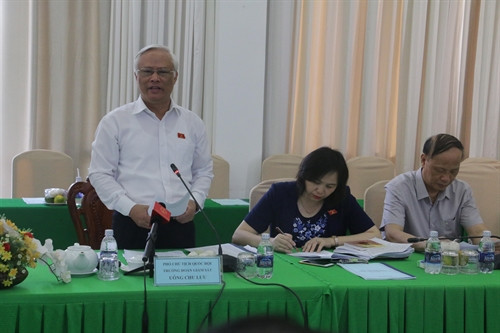 Phó Chủ tịch Quốc hội Uông Chu Lưu, phát biểu tại buổi làm việc với lãnh đạo thành phố Cần Thơ. Ảnh Ngọc Thiện- TTXVN