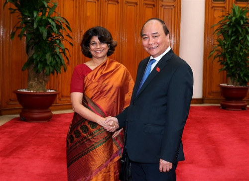 Chiều 24/10/2016, tại Trụ sở Chính phủ, Thủ tướng Nguyễn Xuân Phúc tiếp bà Pratibha Mehta, Điều phối viên Thường trú Liên hợp quốc, kiêm Trưởng Đại diện Chương trình phát triển Liên hợp quốc (UNDP) đến chào từ biệt nhân kết thúc nhiệm kỳ công tác tại Việt Nam. Ảnh: Thống Nhất-TTXVN