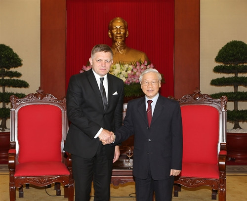 Chiều 18/7/2016, tại Trụ sở Trung ương Đảng, Tổng Bí thư Nguyễn Phú Trọng tiếp Thủ tướng Cộng hòa Slovakia Robert Fico thăm chính thức Việt Nam. Ảnh:Trí Dũng- TTXVN Chiều 18/7/2016, tại Trụ sở Trung ương Đảng, Tổng Bí thư Nguyễn Phú Trọng tiếp Thủ tướng Cộng hòa Slovakia Robert Fico thăm chính thức Việt Nam. Ảnh:Trí Dũng- TTXVN