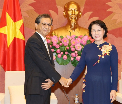 Chiều 6/10/2016, tại Nhà Quốc hội, Chủ tịch Quốc hội Nguyễn Thị Kim Ngân tiếp ông Fukada Hiroshi, Đại sứ Đặc mệnh toàn quyền Nhật Bản tại Việt Nam đến chào từ biệt nhân kết thúc nhiệm kỳ công tác. Ảnh: Trọng Đức – TTXVN