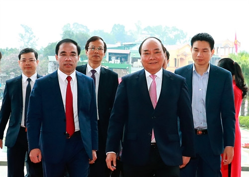 Thủ tướng Nguyễn Xuân Phúc đến dự hội nghị. Ảnh: Thống Nhất – TTXVN