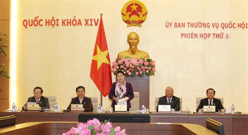 Sáng 14/3/2017, tại Nhà Quốc hội ở Thủ đô Hà Nội, khai mạc phiên họp thứ 8 của Ủy ban Thường vụ Quốc hội, khóa XIV. Trong ảnh: Chủ tịch Quốc hội Nguyễn Thị Kim Ngân phát biểu khai mạc phiên họp. Ảnh: Phương Hoa - TTXVN