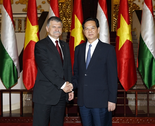 Thủ tướng Nguyễn Tấn Dũng hội kiến với Chủ tịch Quốc hội Hungary Kover Laszlo Kover Laszlo. Ảnh: Đức Tám – TTXVN