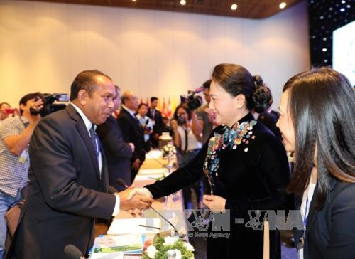 Chủ tịch Quốc hội Nguyễn Thị Kim Ngân với các đại biểu dự hội nghị. Ảnh: Trọng Đức – TTXVN Chủ tịch Quốc hội Nguyễn Thị Kim Ngân với các đại biểu dự hội nghị. Ảnh: Trọng Đức – TTXVN