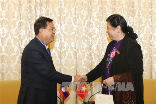 Phó Chủ tịch Quốc hội Tòng Thị Phóng tiếp Trưởng đoàn, Phó Chủ tịch Quốc hội Lào Somphan Phengkhammy. Ảnh: Hoàng Hải-TTXVN Phó Chủ tịch Quốc hội Tòng Thị Phóng tiếp Trưởng đoàn, Phó Chủ tịch Quốc hội Lào Somphan Phengkhammy. Ảnh: Hoàng Hải-TTXVN