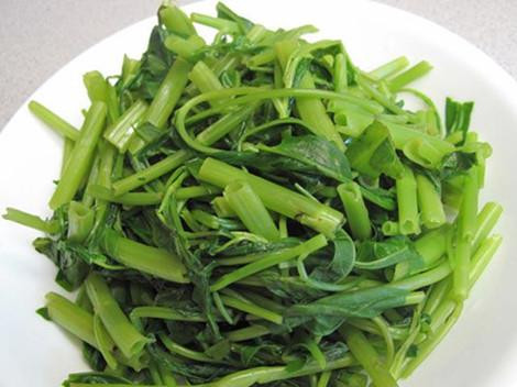 Bí kíp luộc rau muống giòn ngon, không bị thâm đen ảnh 2 Bí kíp luộc rau muống giòn ngon, không bị thâm đen ảnh 2