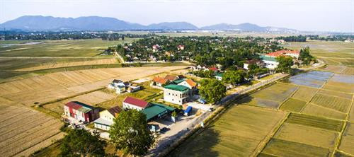 Toàn cảnh xã Kim Liên (Nam Đàn). Nguồn ảnh: baonghean.vn Toàn cảnh xã Kim Liên (Nam Đàn). Nguồn ảnh: baonghean.vn