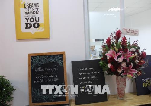 Không gian làm việc, sinh hoạt sáng tạo, năng động theo hướng mở tại Y5 office. Ảnh: Xuân Dự - TTXVN