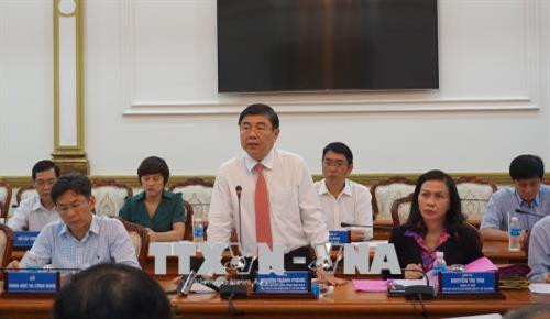 Chủ tịch UBND Thành phố Hồ Chí Minh Nguyễn Thành Phong phát biểu. Ảnh: Thu Hoài – TTXVN Chủ tịch UBND Thành phố Hồ Chí Minh Nguyễn Thành Phong phát biểu. Ảnh: Thu Hoài – TTXVN