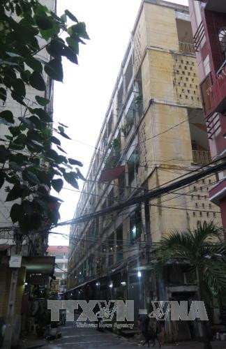 Chung cư xuống cấp trầm trọng ở TPHCM ảnh 5