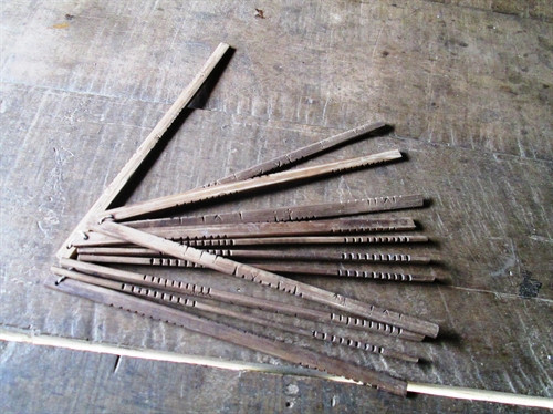 Bộ lịch Đoi của người Mường Bi. Bộ lịch Đoi của người Mường Bi.