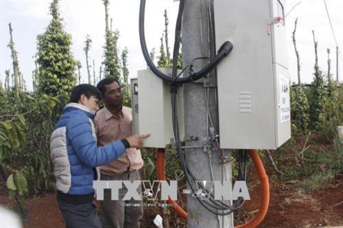 Một trong những trạm biến áp điện của bà con người Ba Na xã Glar, huyện Đăk Đoa kéo về phục vụ sản xuất. Ảnh: Hồng Điệp - TTXVN Một trong những trạm biến áp điện của bà con người Ba Na xã Glar, huyện Đăk Đoa kéo về phục vụ sản xuất. Ảnh: Hồng Điệp - TTXVN