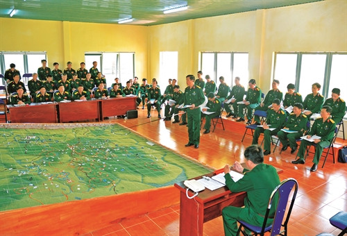 Một buổi học về chiến thuật - chiến dịch của các học viên