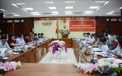 Đoàn giám sát của Quốc hội làm việc tại Đắk Lắk. Ảnh : Tống Thị Hoài Thu Đoàn giám sát của Quốc hội làm việc tại Đắk Lắk. Ảnh : Tống Thị Hoài Thu