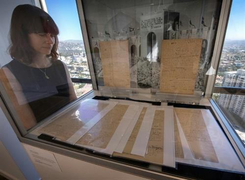 Bản thảo tuyên ngôn Thế vận hội Olympic do ông Pierre de Coubertin viết tay đạt kỷ lục đấu giá. Ảnh: afp.com